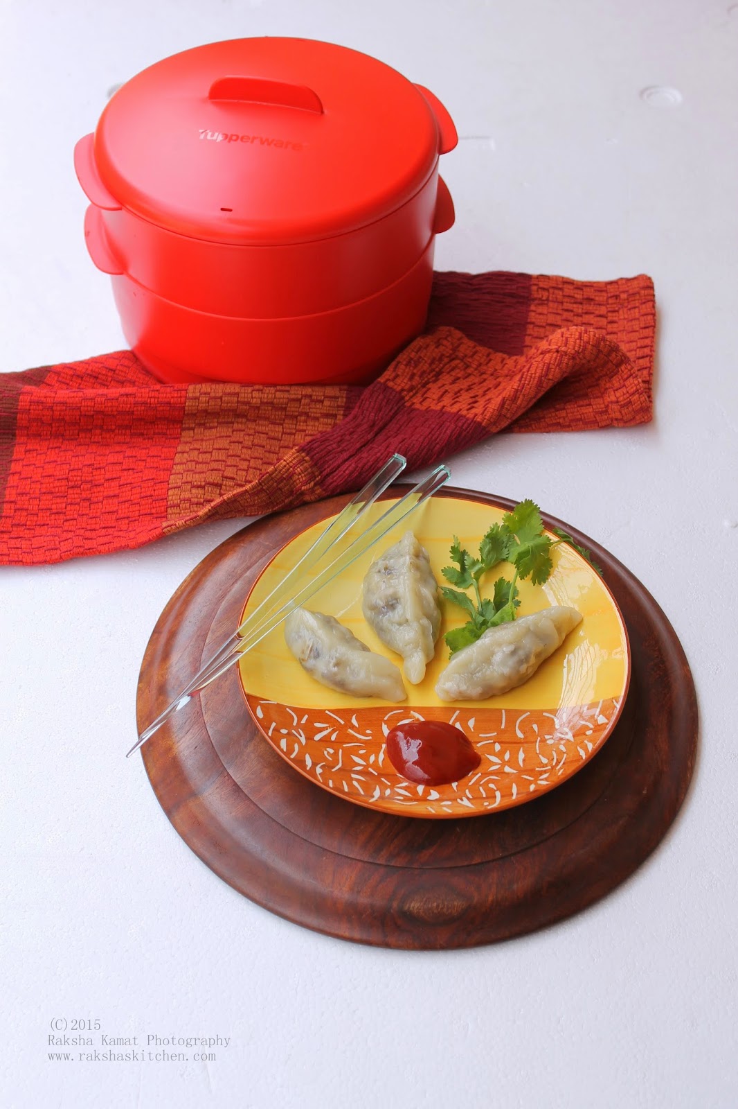 Steamed Vegetable Momos | Steamed Vegetable Dumplings Using Tupperware ...