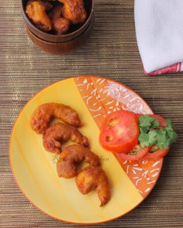 Golden fried prawns