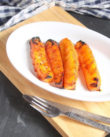 Grilled pineapple slices