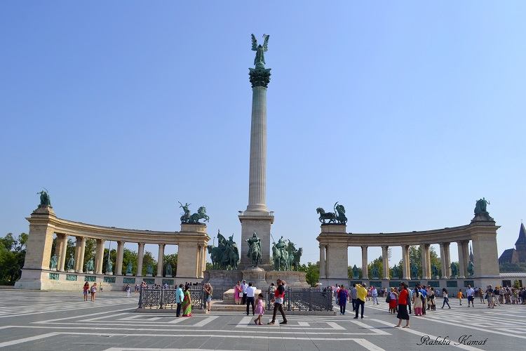 Heroes Square