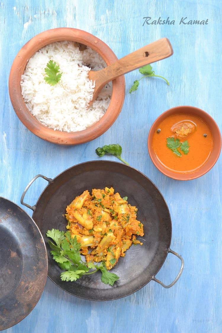 Goan Vellyache Sukhe | Anchovy Semi Gravy - Raksha's Kitchen