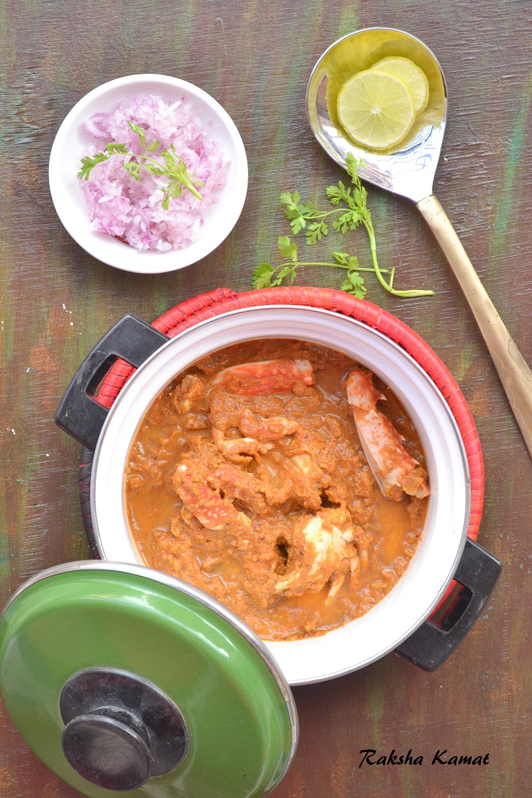Goan Crab Curry / Kullyache Tonak - Raksha's Kitchen