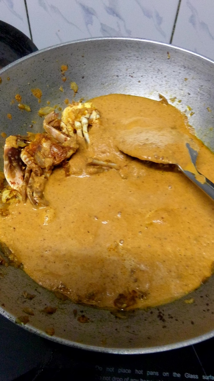 Goan Crab Curry / Kullyache Tonak - Raksha's Kitchen