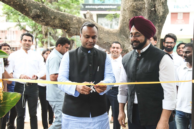 Priyank Kharge inaugurates Chai Point store