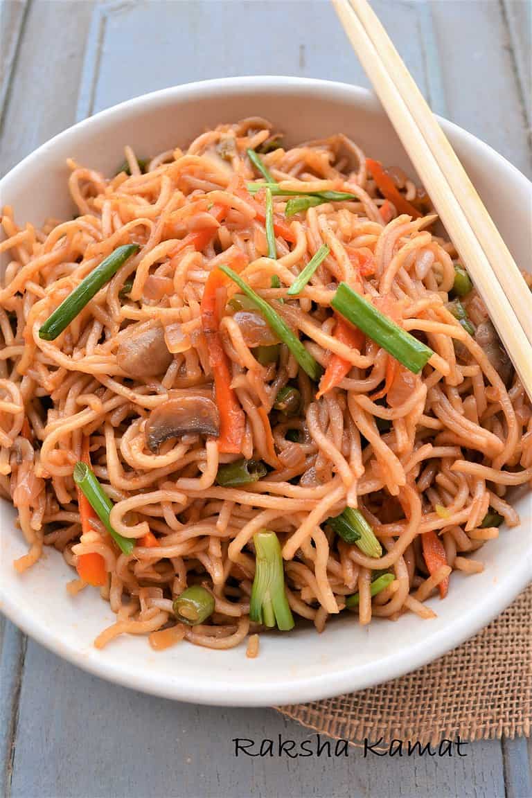 Egg Lo Mein - Raksha's Kitchen