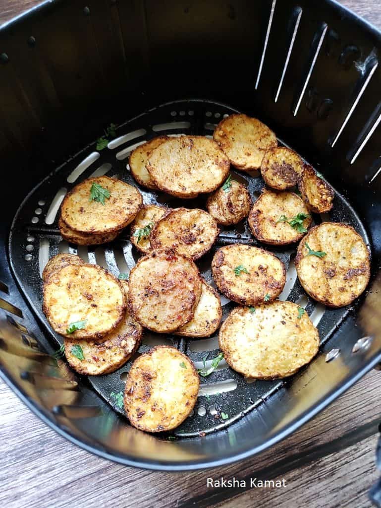 sliced potato in air fryer